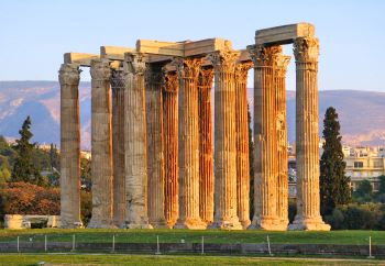 204195_350_ATH_Temple of Olympian Zeus_Shutterstock_1.jpg